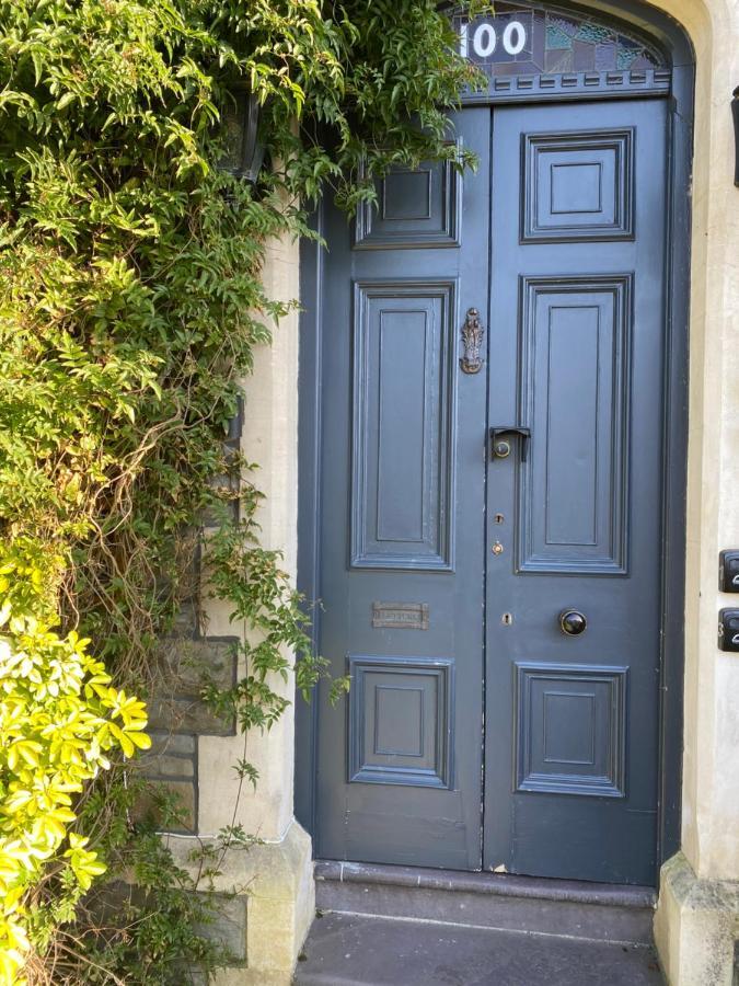 Number One Hundred Bed And Breakfast Cardiff Exterior foto